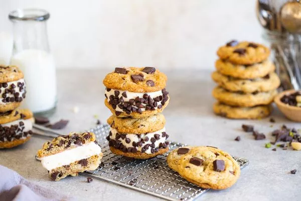 Chocolate Chip Cookie Sandwich | Florida Crystals
