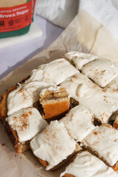 Cinnamon Roll Blondies | Florida Crystals